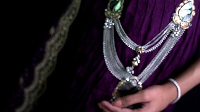 Pendant Centre Mekhla