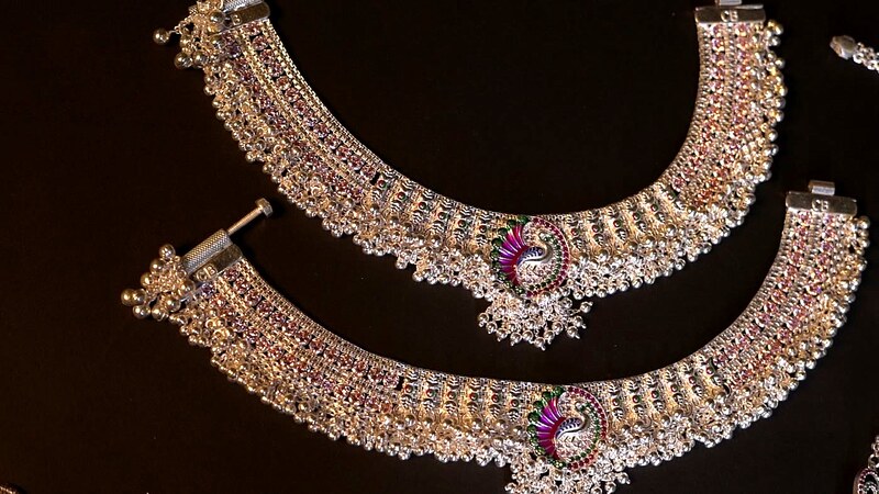 Choker-style Payal