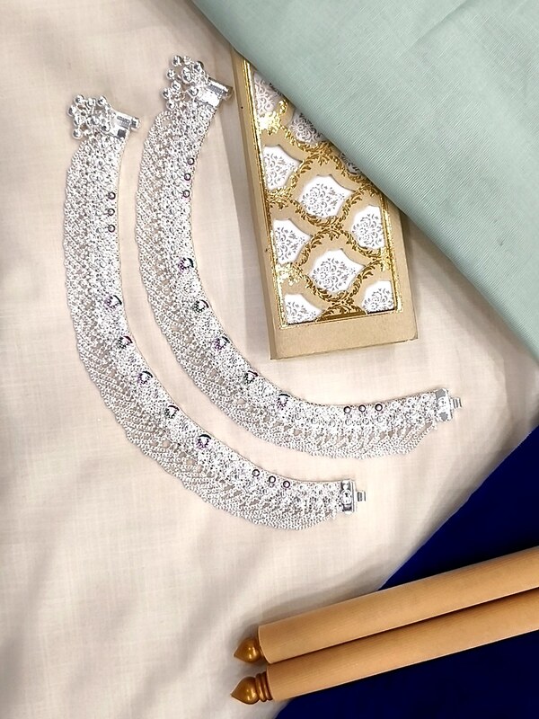 Engraved Band Payal