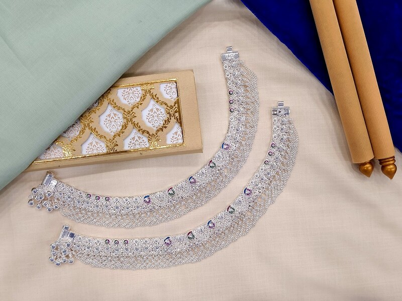 Bell Cluster Payal