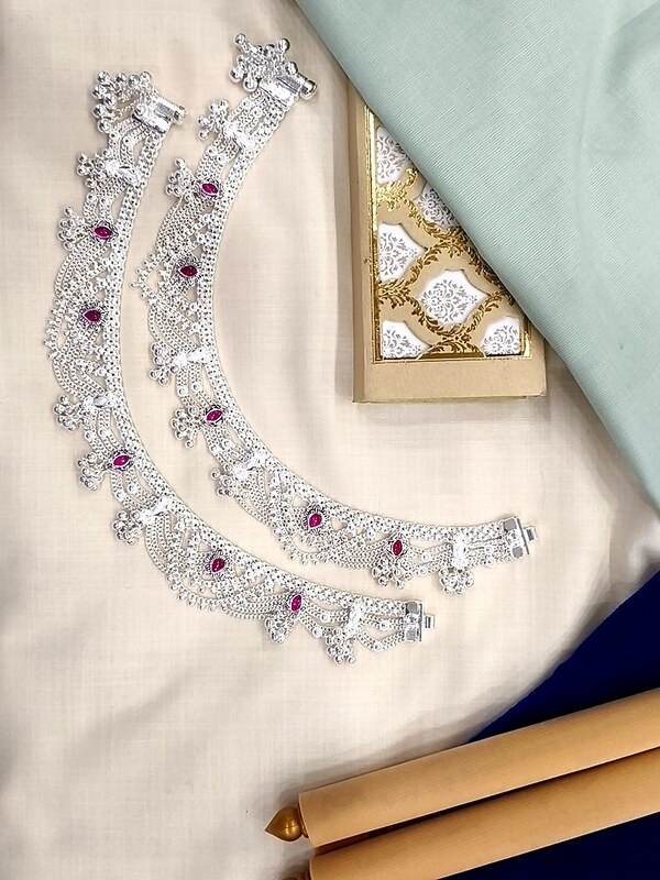 Temple-style Payal