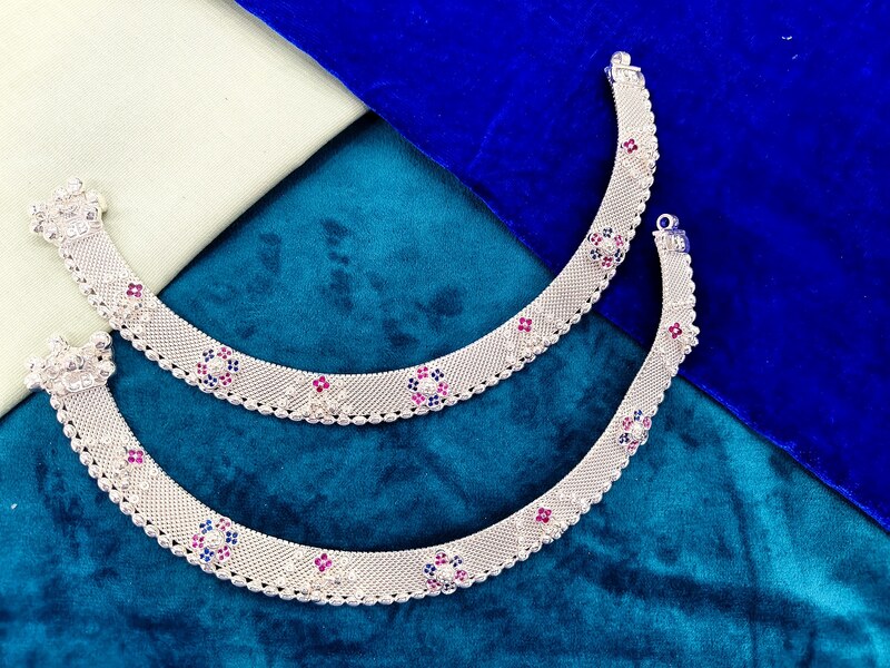 Floral Cuff Payal