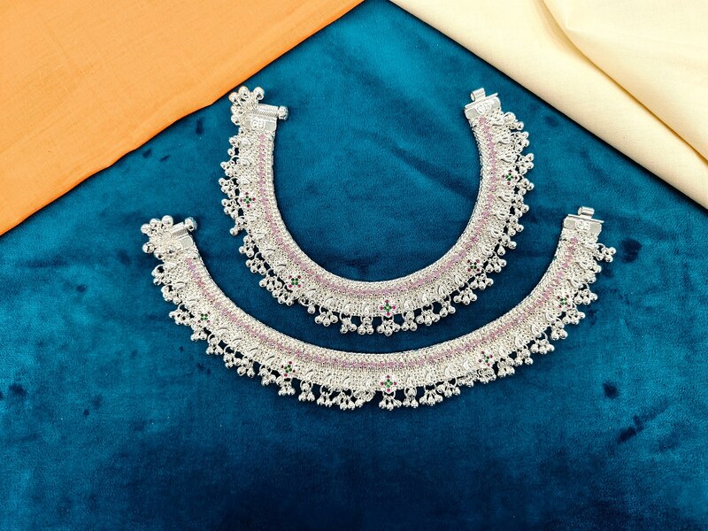 Bell Cluster Payal