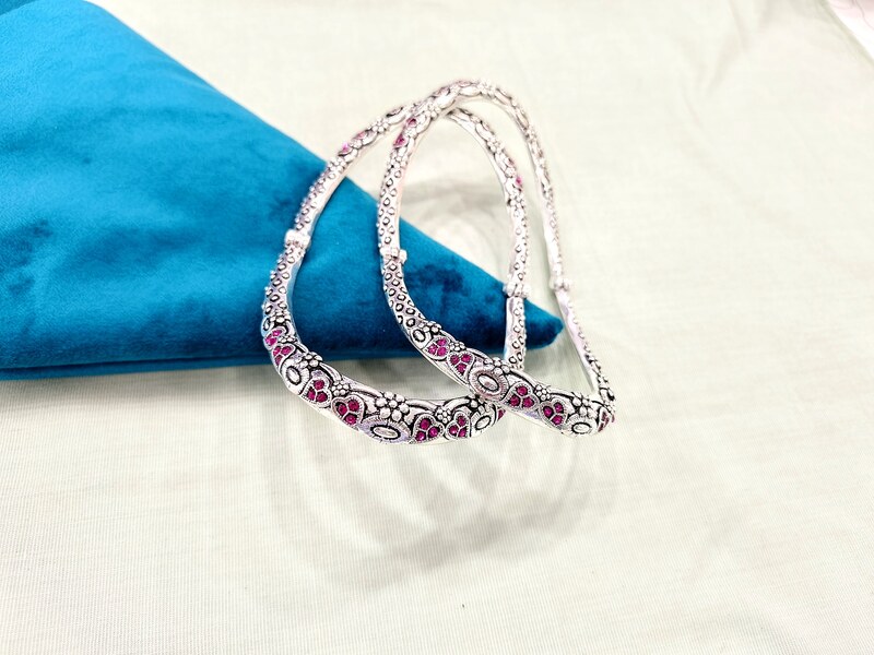 Engraved Band Payal