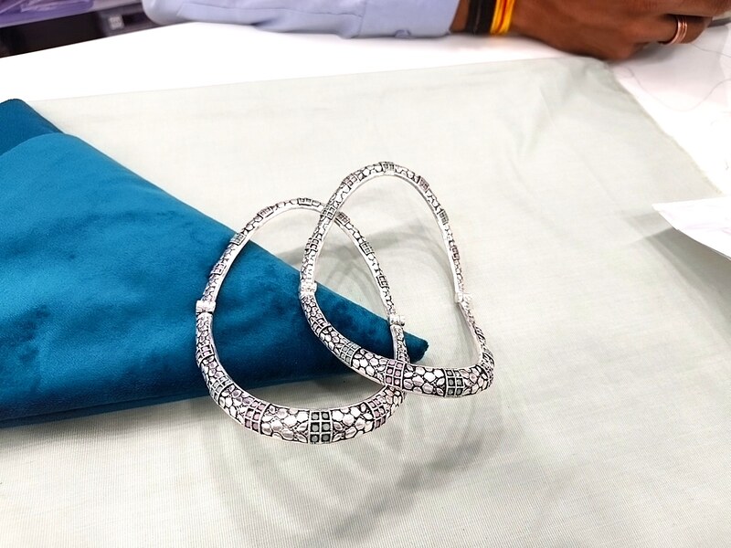 Diamond-Cut Payal