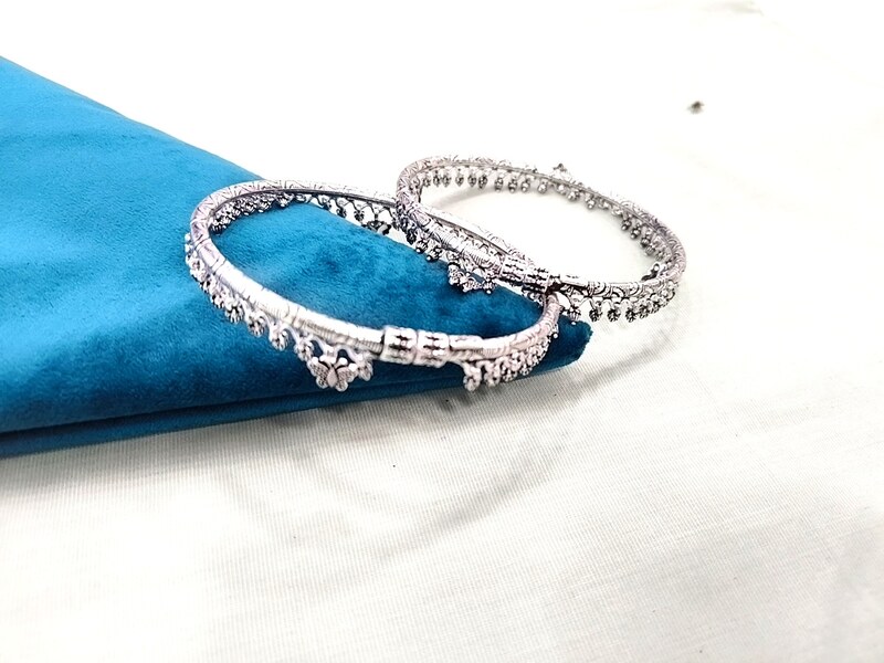 Temple-style Payal
