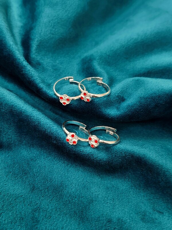 Toe Ring 09