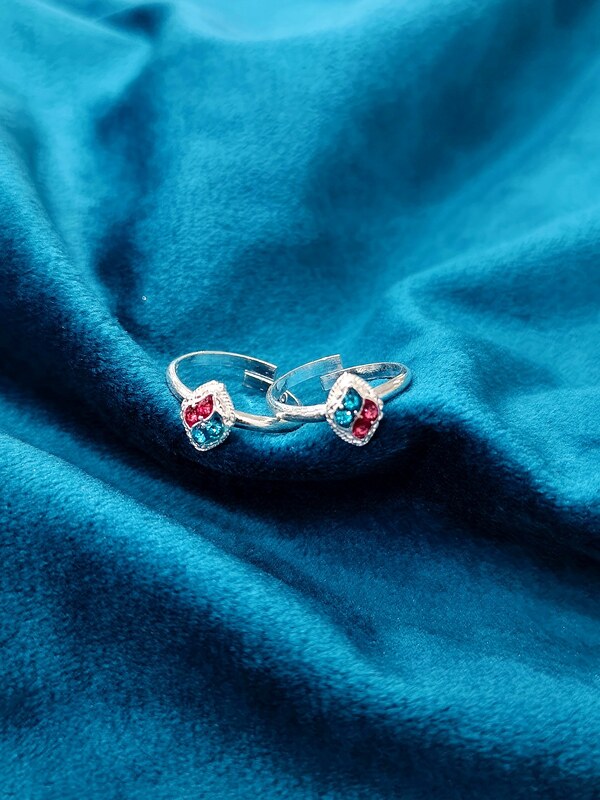 Toe Ring 11