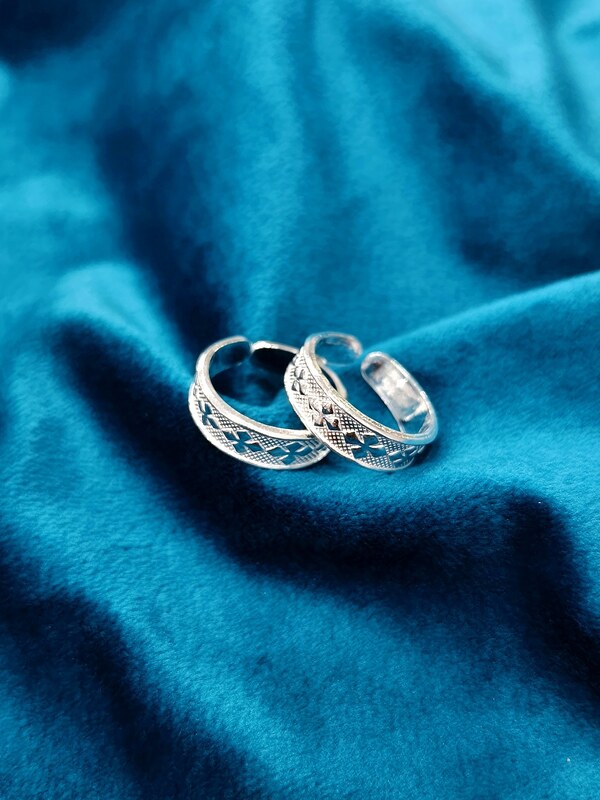Toe Ring 21