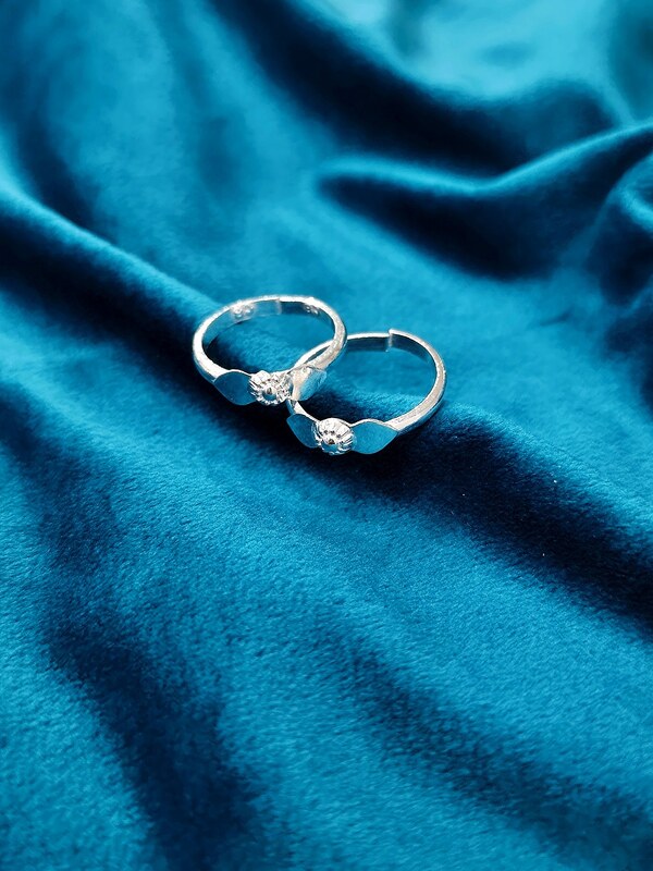 Toe Ring 27