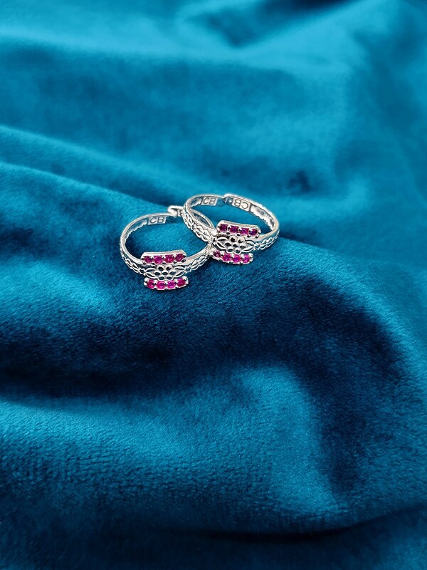 Toe Ring 29
