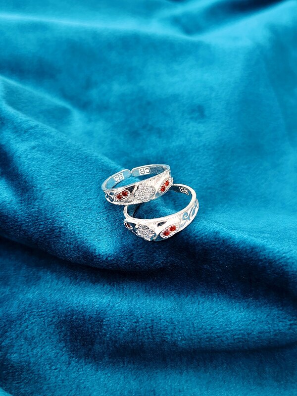 Toe Ring 34