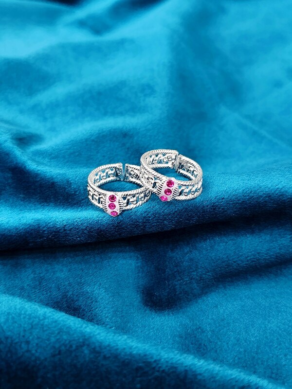 Toe Ring 38