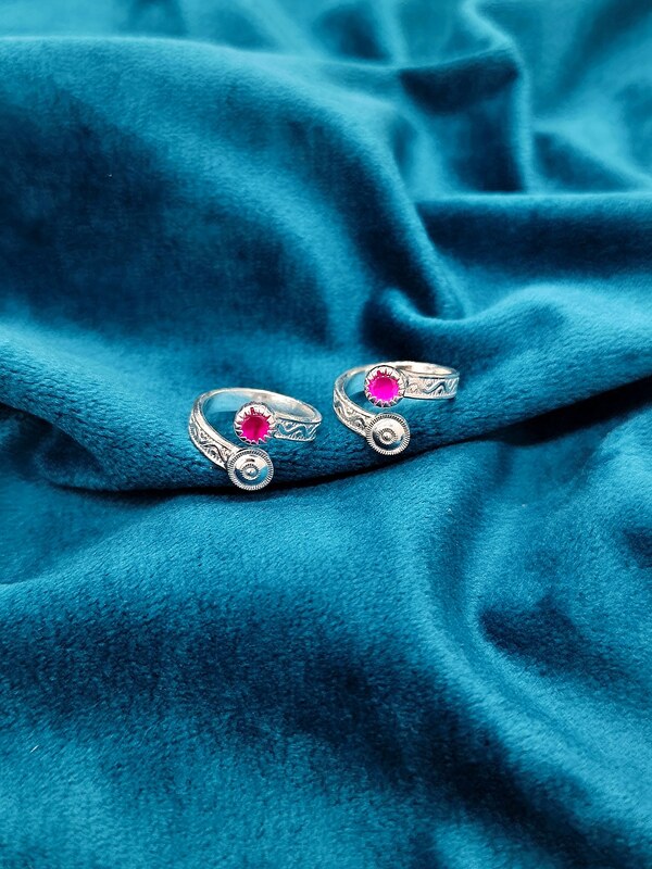 Toe Ring 43