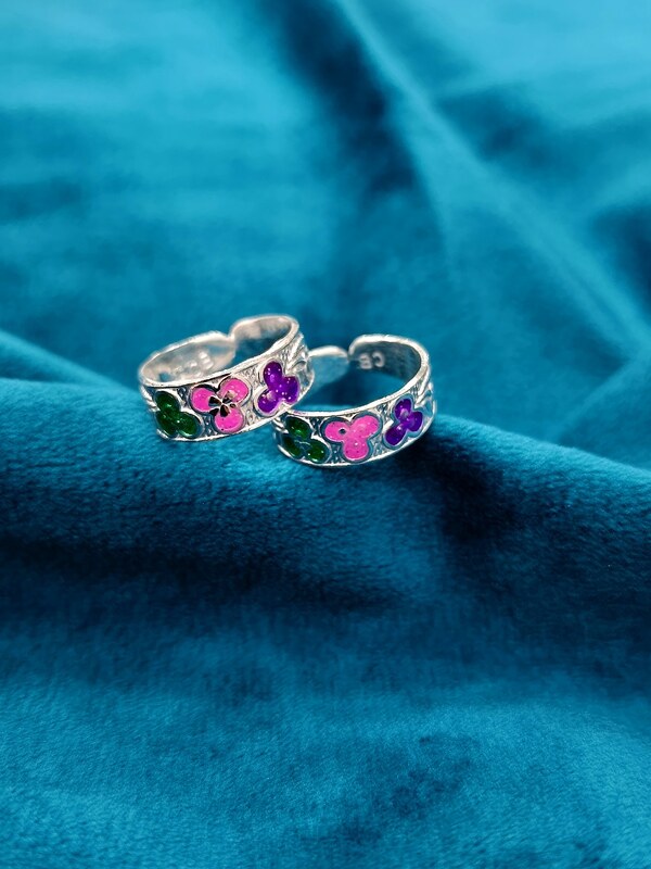Toe Ring 49