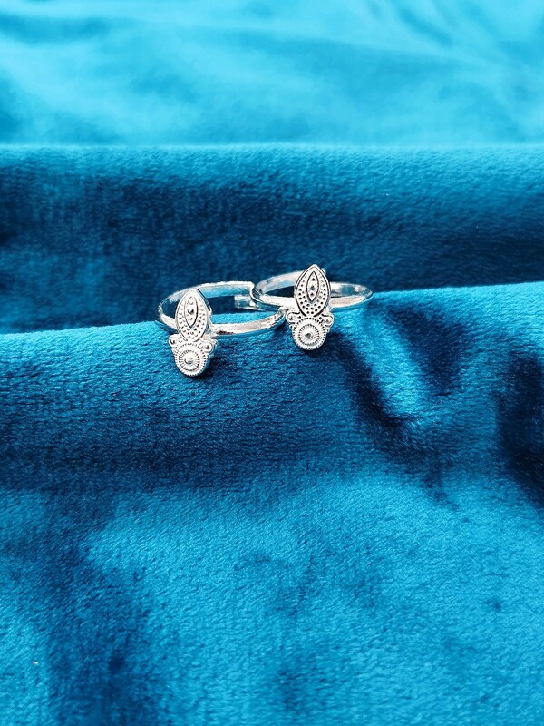 Toe Ring 75