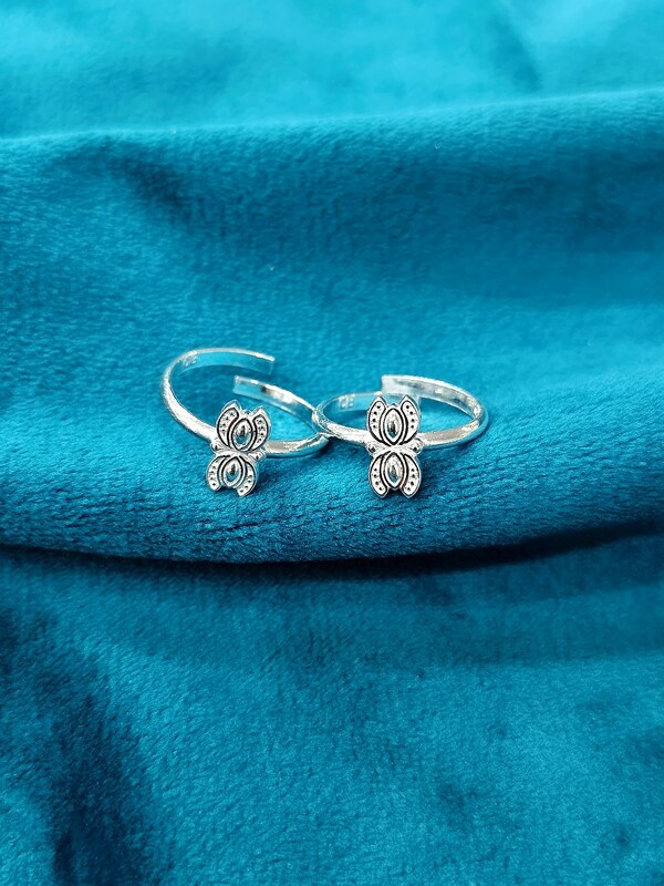 Toe Ring 76