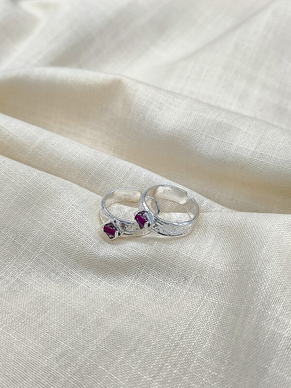 Toe Ring 106