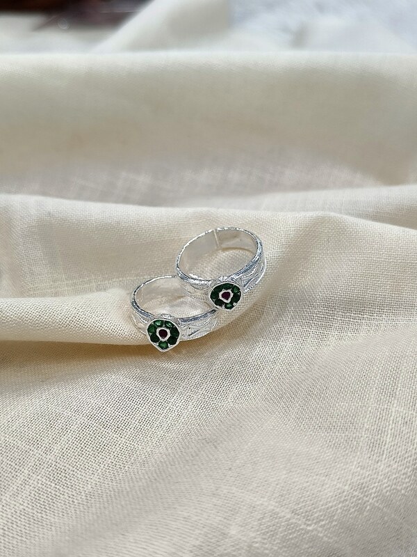 Toe Ring 107